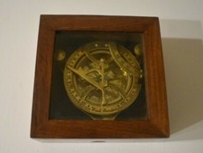 Nautical West London brass sundial compass with Wipro display box