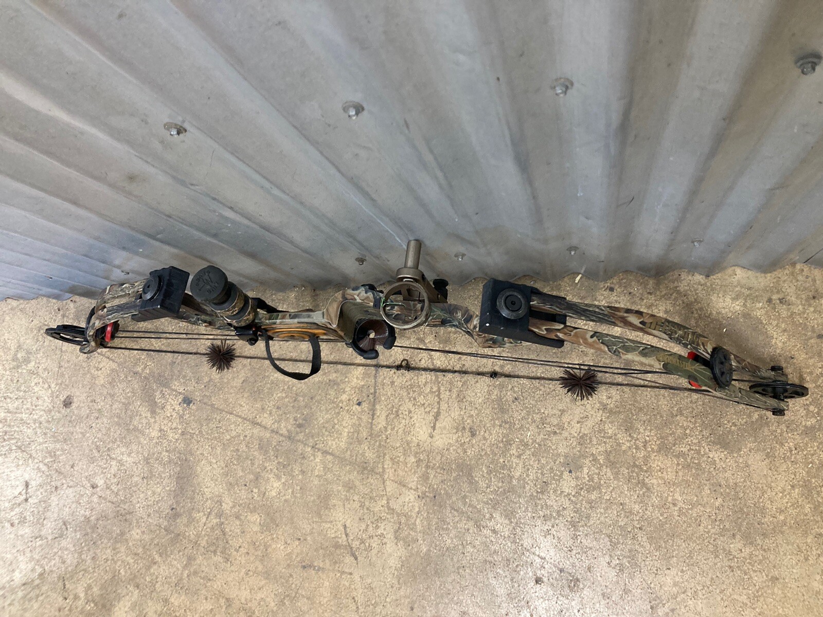 Jennings Archery Buckmaster Compound Bow in Hard Case Camouflage eBay