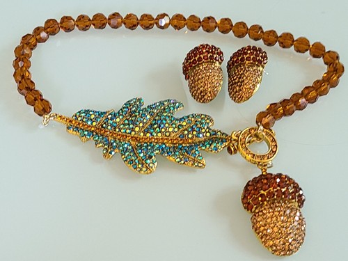 HEIDI DESIGNER STYLE FALL/ AUTUMN LEAF ACORN AB CRYSTAL EAR & NECKLACE - 第 12/22 張圖片