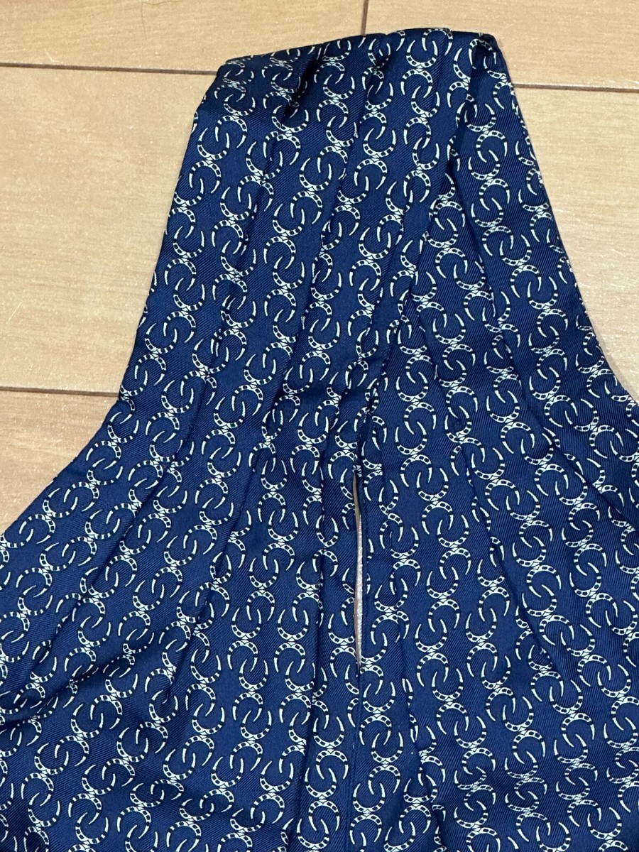 VTG HERMES Ascot tie Horseshoe Pattern Navy blue Horseshoe