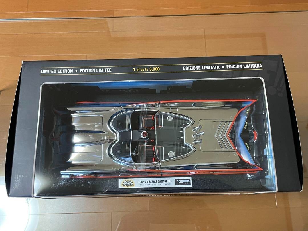 価格変更1/18 マテル バットモービルTVシリーズ1966 クローム 未開封品 Mattel Batmobile TV Series 1966 Chrome 1/18 Scale Model