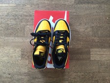 Nike Dunk Low 39,5 Black/ University Gold Whi...