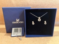 SWAROVSKI Necklace and Earring Set Brilliance 1807339