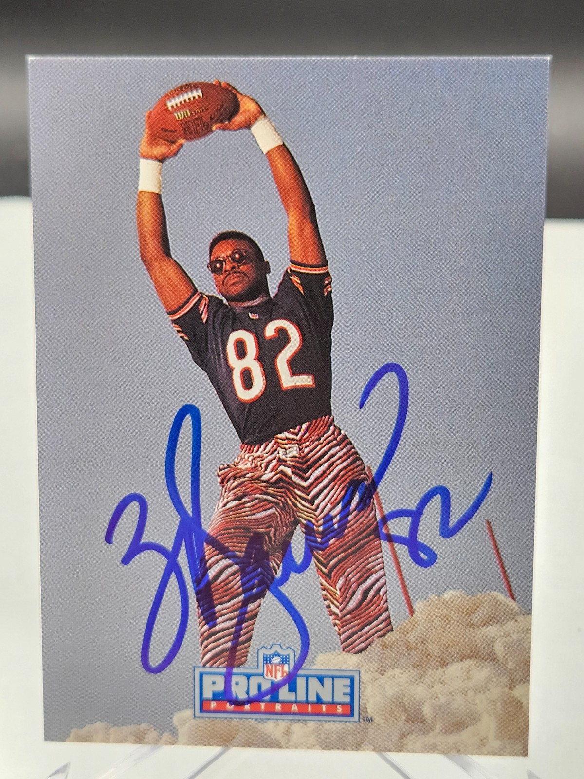 1992 PRO LINE WENDELL DAVIS CHICAGO BEARS #303 Autographed Signed Card
