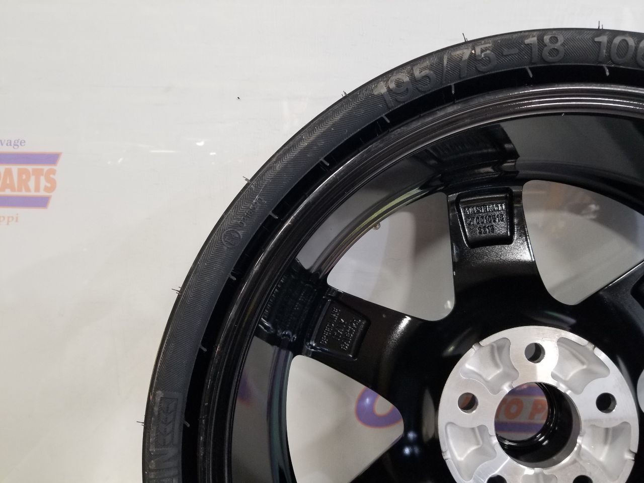 22 2022 MASERATI LEVANTE 18" SPARE WHEEL RIM AND TIRE WITH JACK KIT 