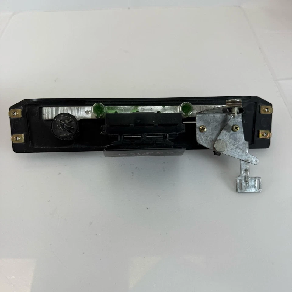 86-93 Volvo 240 244 245 Manual Heater A/C Climate Control Panel 1307446 OEM - Image 2 of 4