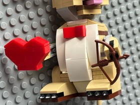Lego Holiday 40201 Valentine&rsquo;s Cupid Dog Red Heart Bow & Arrow Seasonal