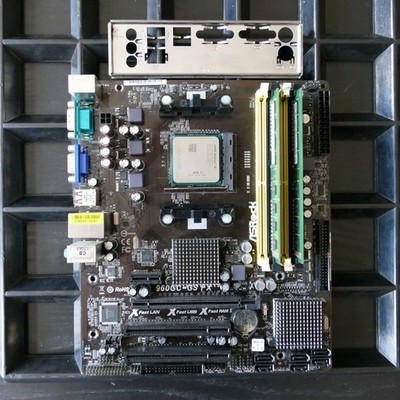 Budget-PC Bundle: Asrock 960GC-GS FX + AMD Athlon II X4 640 + 4GB RAM