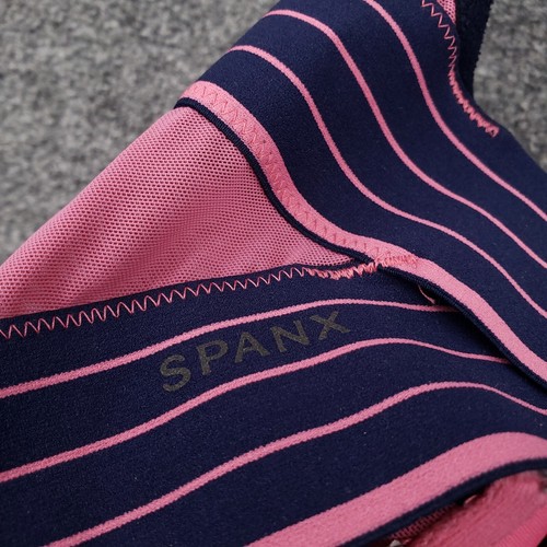 Spanx Sports Bra Womens XL Pink Striped Padded Stretch Medium Impact Gym Yoga - Picture 10 of 11