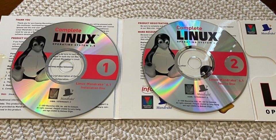 Linux Complete Operating System 6.5 Disc 1 Disc 2 Mandrake Macmillan Software 99 - Image 2 of 4