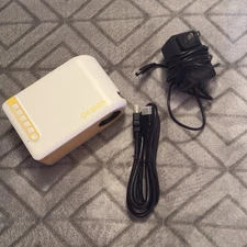Vambo Mini Portable Projector - Yellow - HD 1080P - HDMI/USB - Very Good!