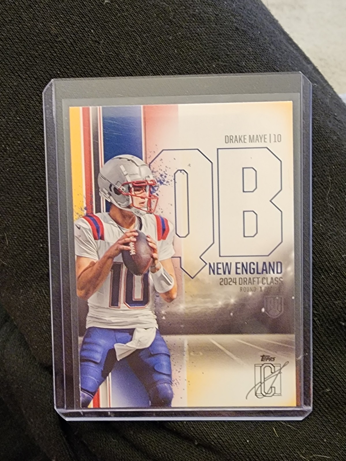 2024 Topps Signature Class - Rookies Drake Maye #152 Red & Yellow (RC)