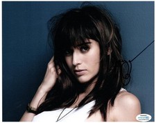 Lizzy Caplan Signed Autographed 8x10 Photo ACOA