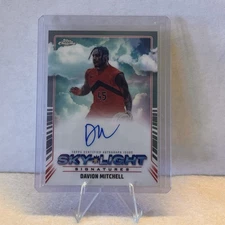 2024-25 Topps Chrome - Sky-Light Signatures Davion Mitchell #SLS-DMI (AU)