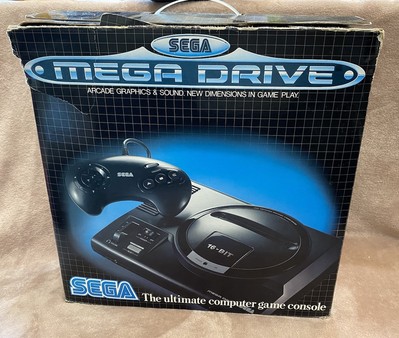 Vintage Sega Megadrive Konsole OVP Retro Videospiel 16 Bit mit Spiderman Spiel