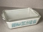 Vintage Pyrex Amish Butterprint 1.5 Qt Refrigerator Dish/Lid Turquoise On White