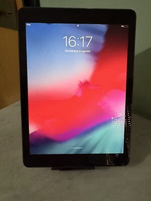 Apple iPad Air (1st generation) · 32GB · Wi-Fi