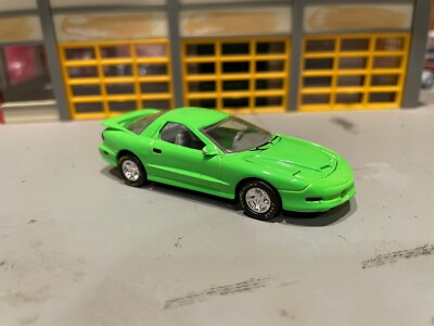 1/64 RACING CHAMPIONS 93 PONTIAC TRANS AM/GO-GREEN/GRAY INT/RUBBER GOODYEAR TIRE