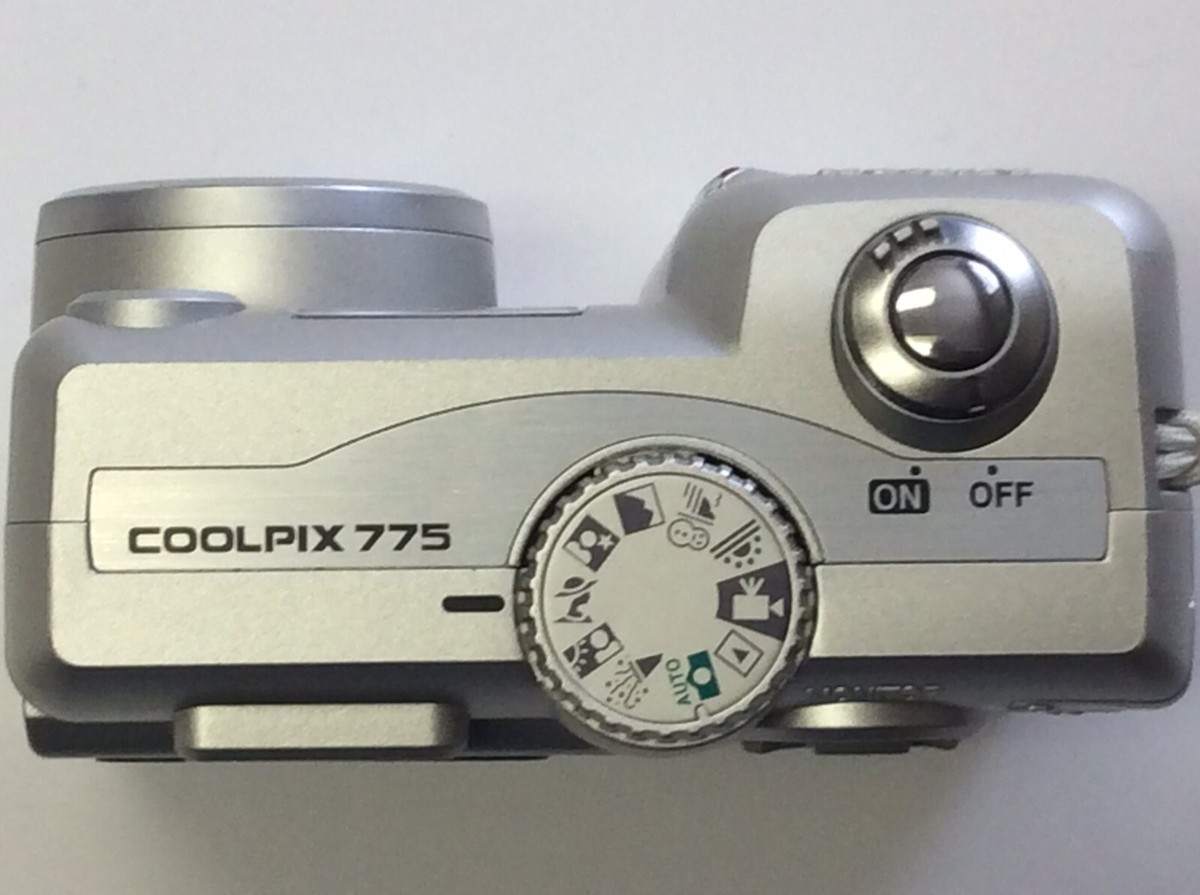 2001 Nikon COOLPIX775 Digital Camera,AS IS,No Battery,No Card,No Case,Untested 2001 Nikon COOLPIX775 Digital Camera,AS IS,No Battery,No Card,No Case,Untested