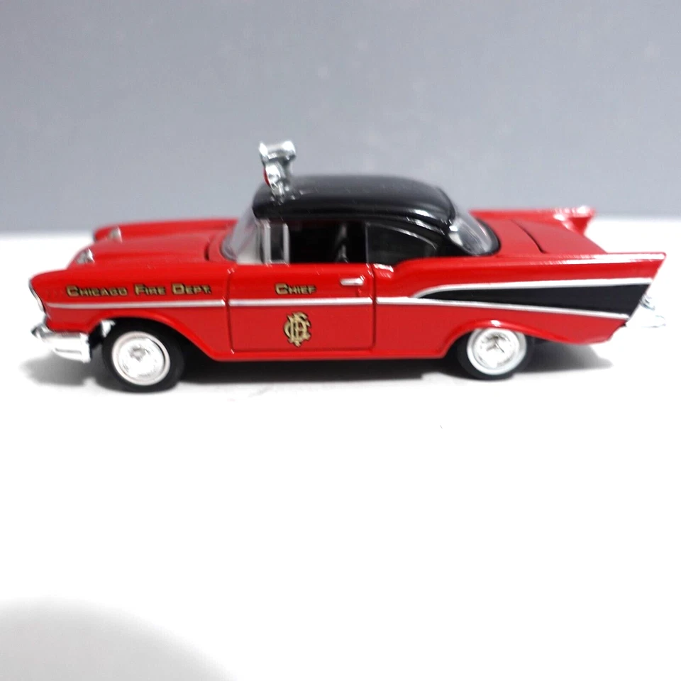 Corgi Diecast Chevrolet Chicago Fire Chief 1:43 Scale - Image 3 of 4