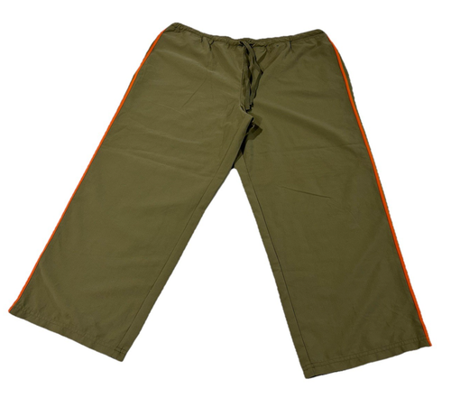 New York & Company Pantaloni sportivi verdi cropped elastico in vita con coulisse grande - Foto 2 di 13