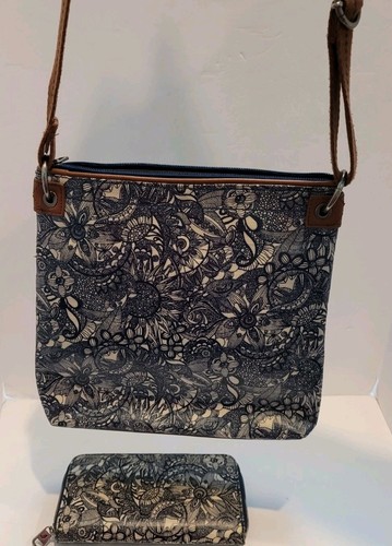 Sakroots blue white handbag brown strap. Excellent condition & wallet - Picture 5 of 9