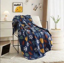 Mainstays Luxurious Fleece Throw Paw Print 50 x 60 Blanket Soft Super Warm