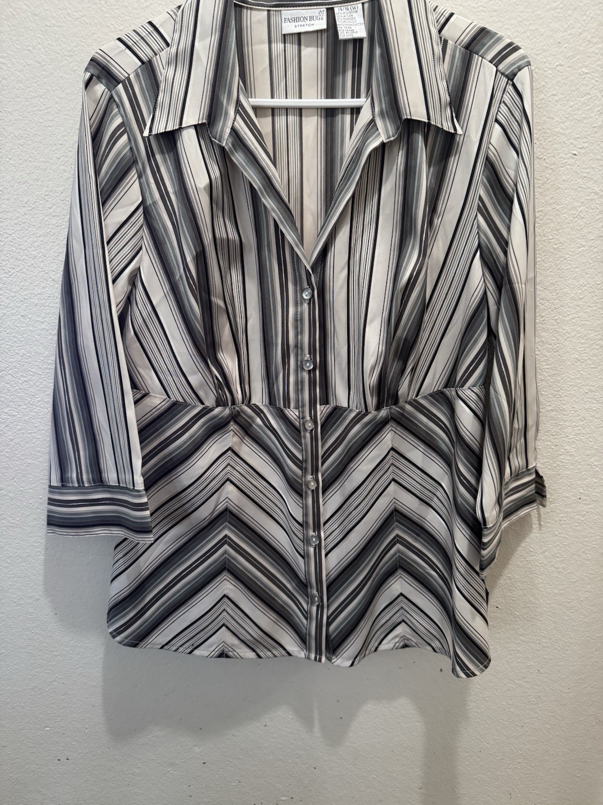 Fashion Bug Stretch Black Gray Striped 3/4 Sleeve Button Up Shirt Women's 14/16