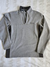 Columbia Men's Hart Mountain II Half Zip Pull Over Medium Size.