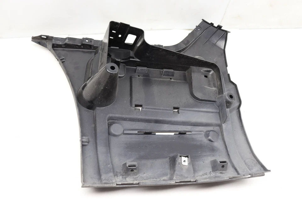 BMW 740LD XDRIVE 2015 - panel de montaje de parachoques trasero derecho 7183886 Foto 2 de 4