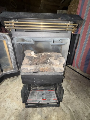#ad Avalon Black Gas Freestanding Stove Metal With Viewing Window Brass Accents Used $350.00