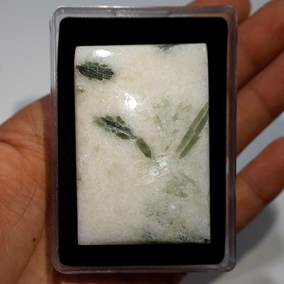 Nature Imprint Quartz - 242 CT grüner Turmalin im Quarz Cabochon - 62mmx42mm