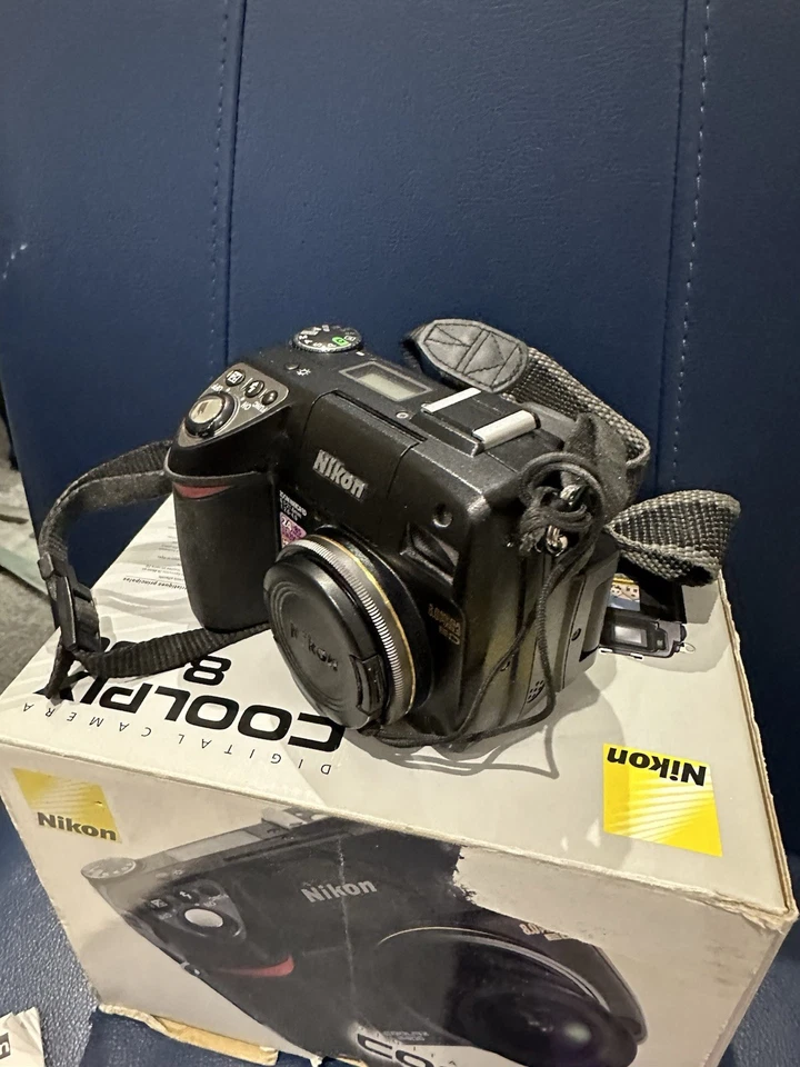 Nikon COOLPIX 8400 8.0MP Digital Camera - Boxed - Image 2 of 4