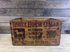  Vintage 1958 White Horse Cellar Blended Scotch Whiskey Wooden Crate Box 