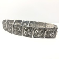 Vintage Silver Toned Metal Belt Starburst Lighting Bolts Conchos 28  Length