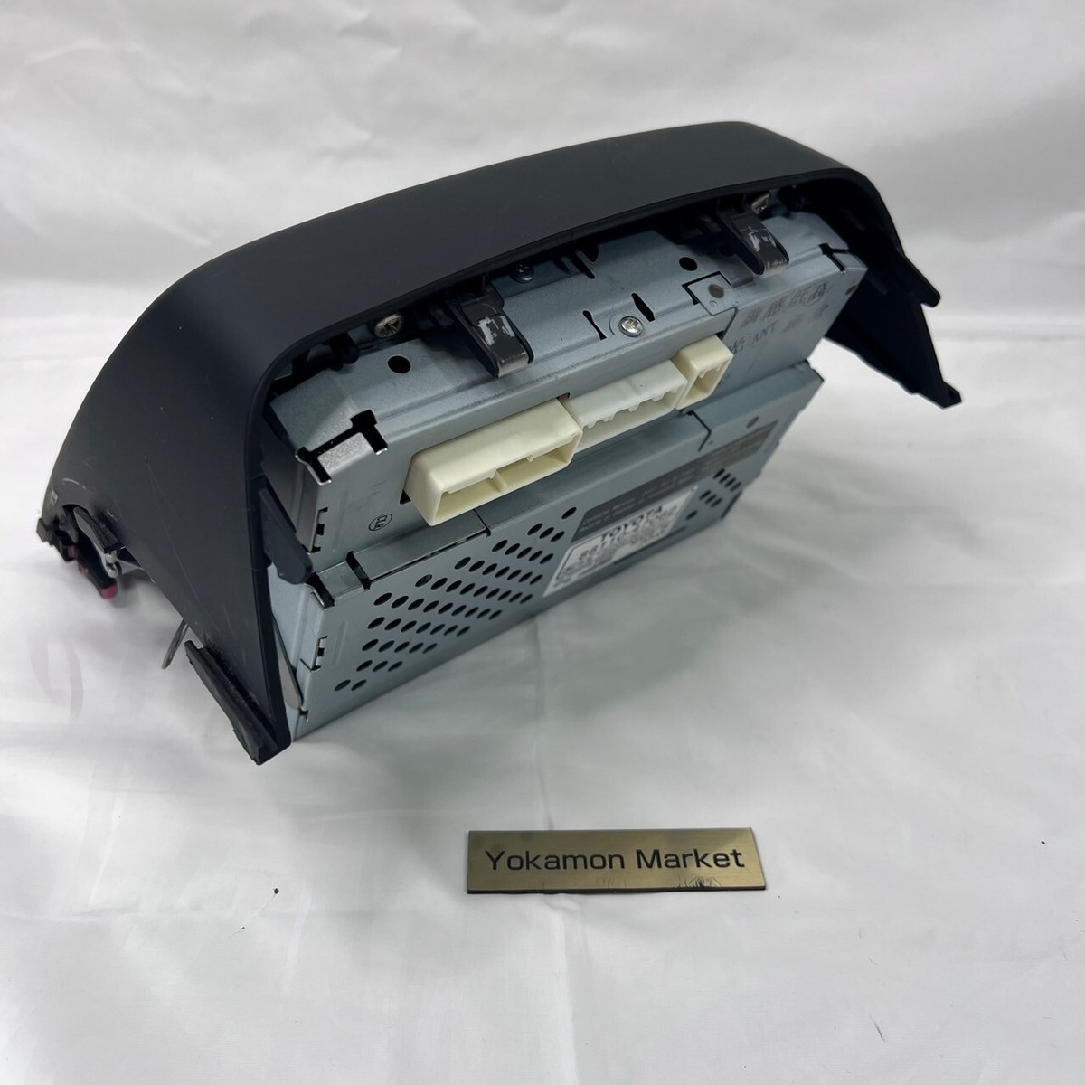 Toyota Prius NHW20 86110-47062 Navigation Multi Monitor Radio