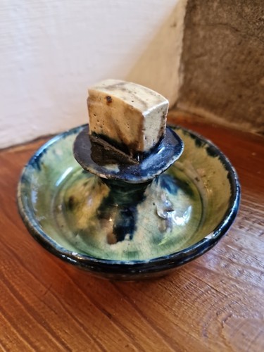 Raro antico porta fiammiferi in ceramica smaltata a goccia - Foto 7 di 24