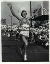 1982 Press Photo: Winner of the 10k David Moorcraft - Revco - cvb60870