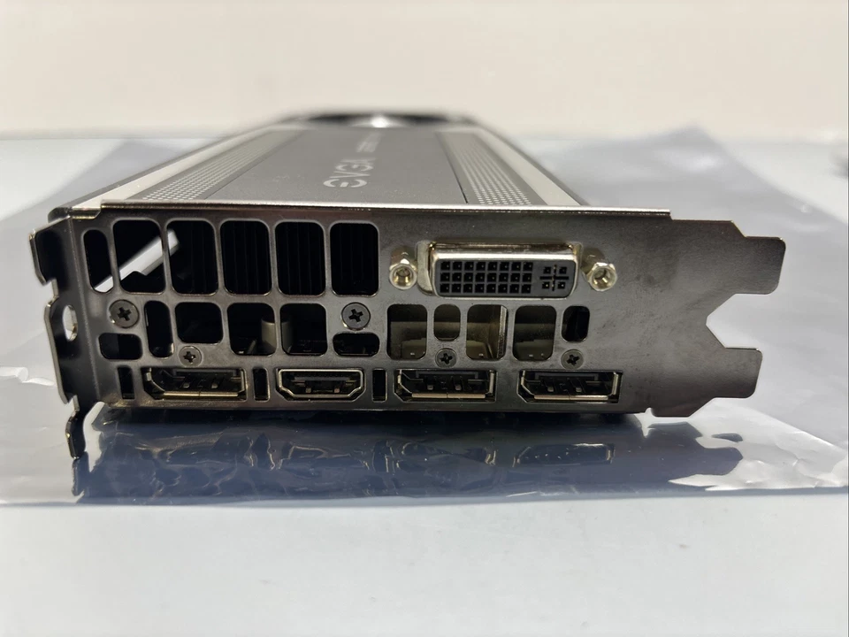 EVGA GEFORCE GTX 980 4GB GDDR5 04G-P4-1980-KR GRAPHICS CARD NS- P4F - Image 3 of 4