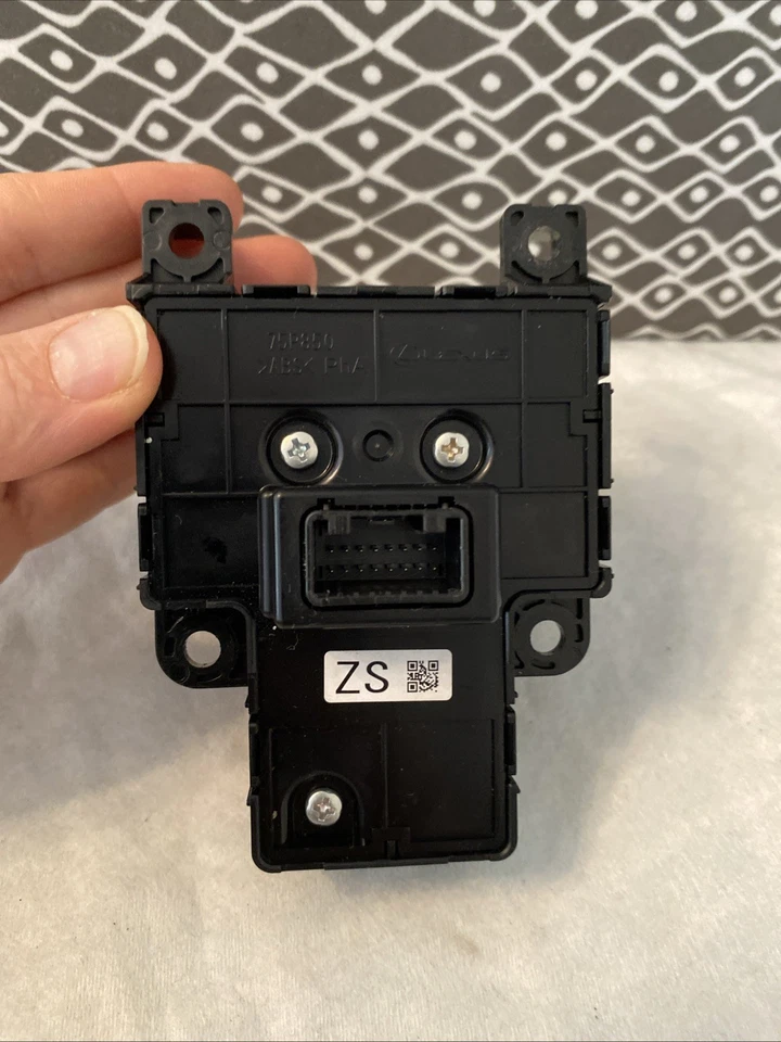 LEXUS RX ALA10 Button Switch Panel 75P850 2.4 Petrol 205kw Genuine 28462038 - Image 2 of 4