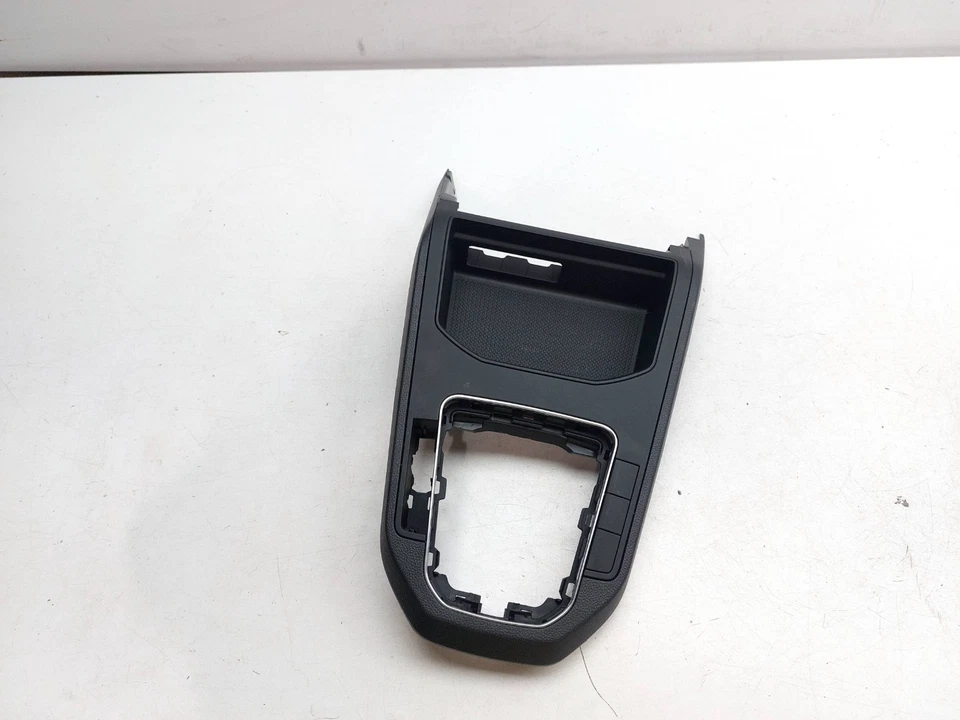 SEAT IBIZA MK5 2021 PALANCA DE CAMBIOS CUBIERTA ENVOLVENTE CONSOLA CENTRAL Foto 2 de 4