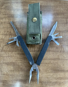 Black Stainless Steel 6-in-1 Multi-Tool Pliers Knife 2.25in Blade w/ Pouch