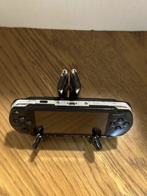 Sony Playstation Portable PSP 1001 Handheld Console Black FOR PARTS OR REPAIR