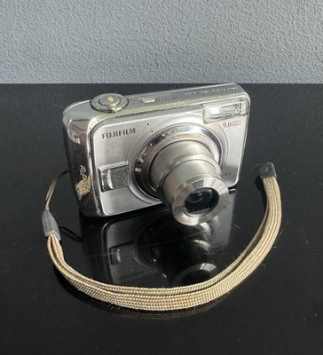 FUJIFILM FinePix A900 9.0MP Digital Camera - Point & Shoot - Tested Works