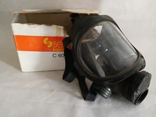 Antique SEKUR PIRELLI C 607 gas mask with box and user manual