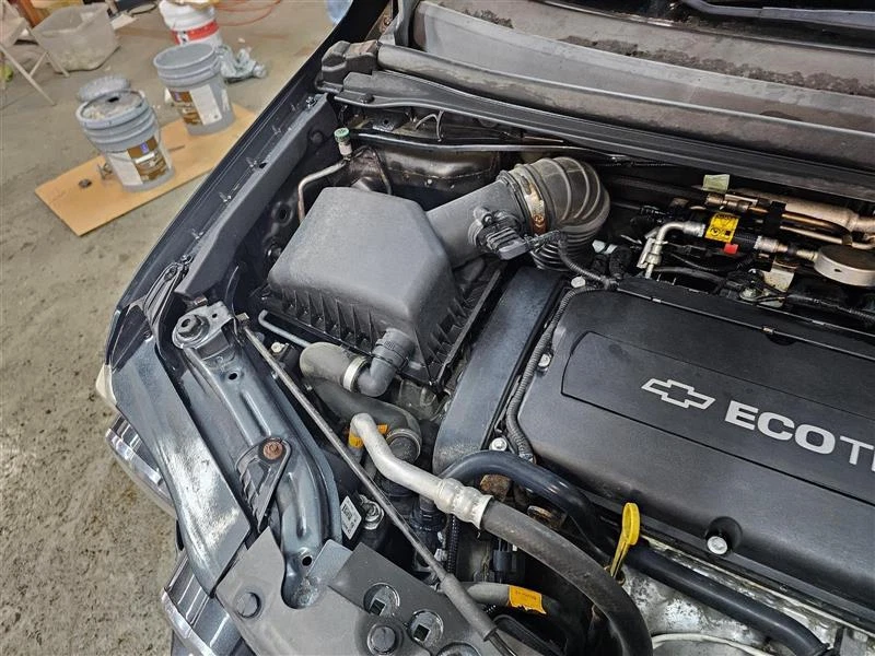 Used Air Cleaner Assembly fits: 2013 Chevrolet Sonic 1.8L VIN G 8th digit opt LW - Image 2 of 4