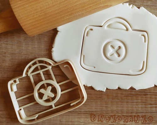 First Aid Kit Camping Wild Medic Beautiful Doodle Cute Cookie Cutter Tool - 第 1/5 張圖片