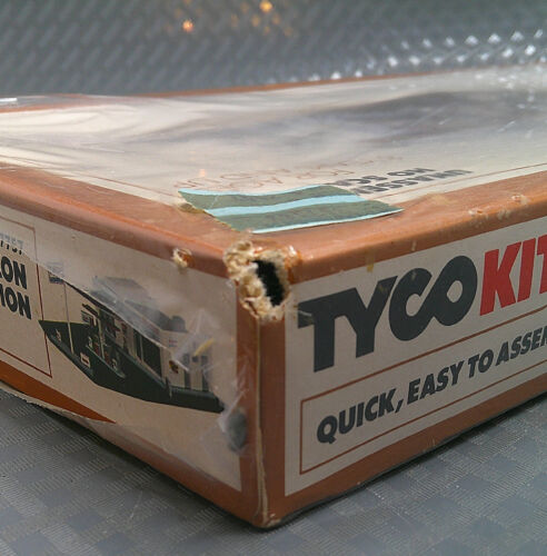 Vintage 1980 Tyco HO Scale Exxon Gas Station Plastic 56pcs Model Kit NEW SEALED - Picture 10 of 12