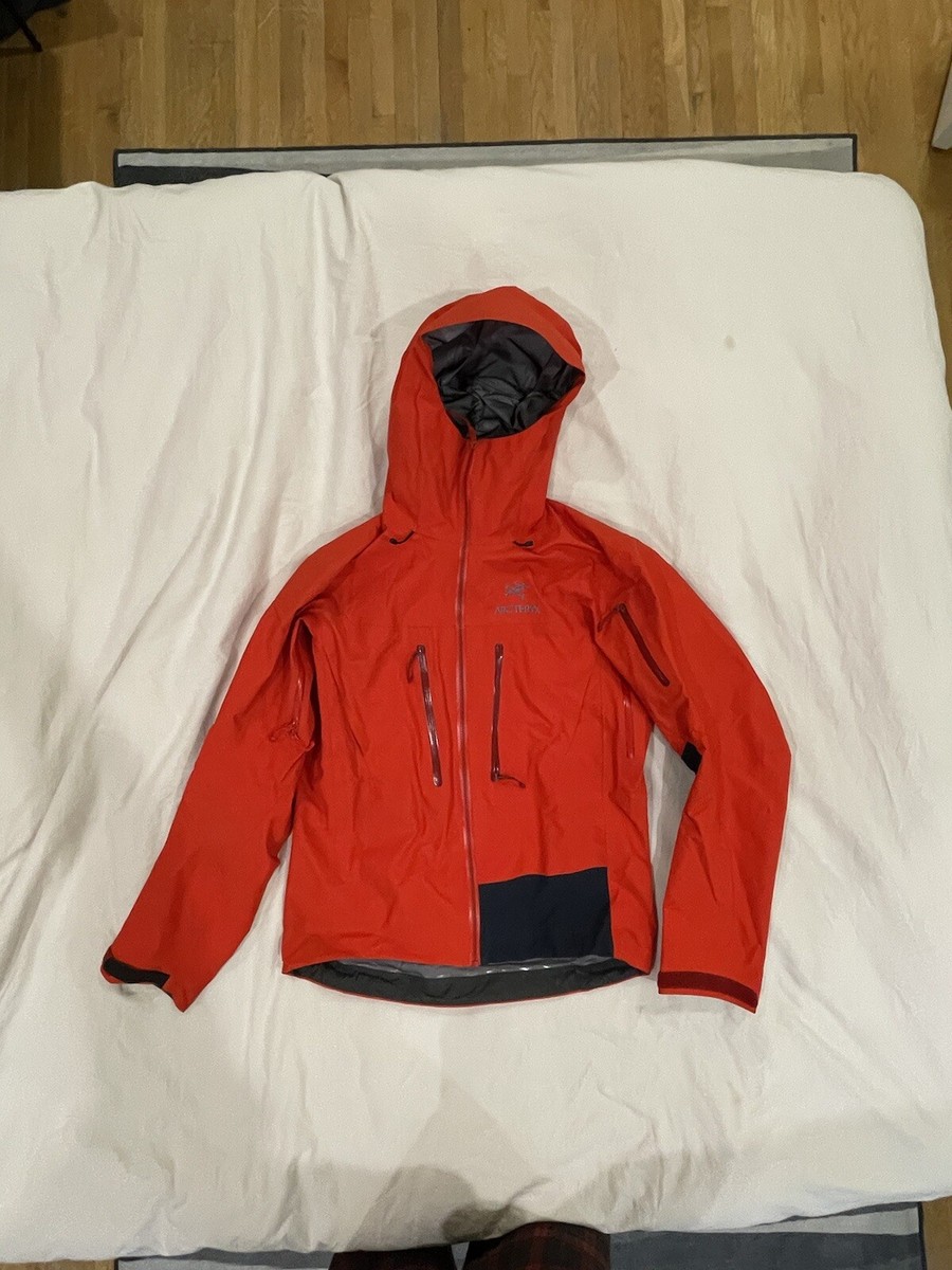 Arc'teryx Regear Alpha SV Jacket 1 of 1 | Goretex Pro Arc'teryx Regear Alpha SV Jacket 1 of 1 | Goretex Pro