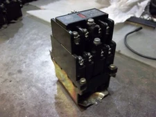 ALLEN BRADLEY 700-N800A1 SER C RELAY 110/120V 50/60HZ (647)